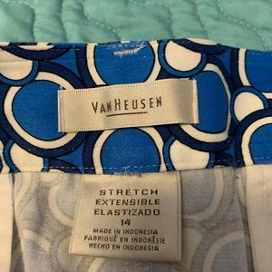 Cute Van Heusen Skirt, Sz 14